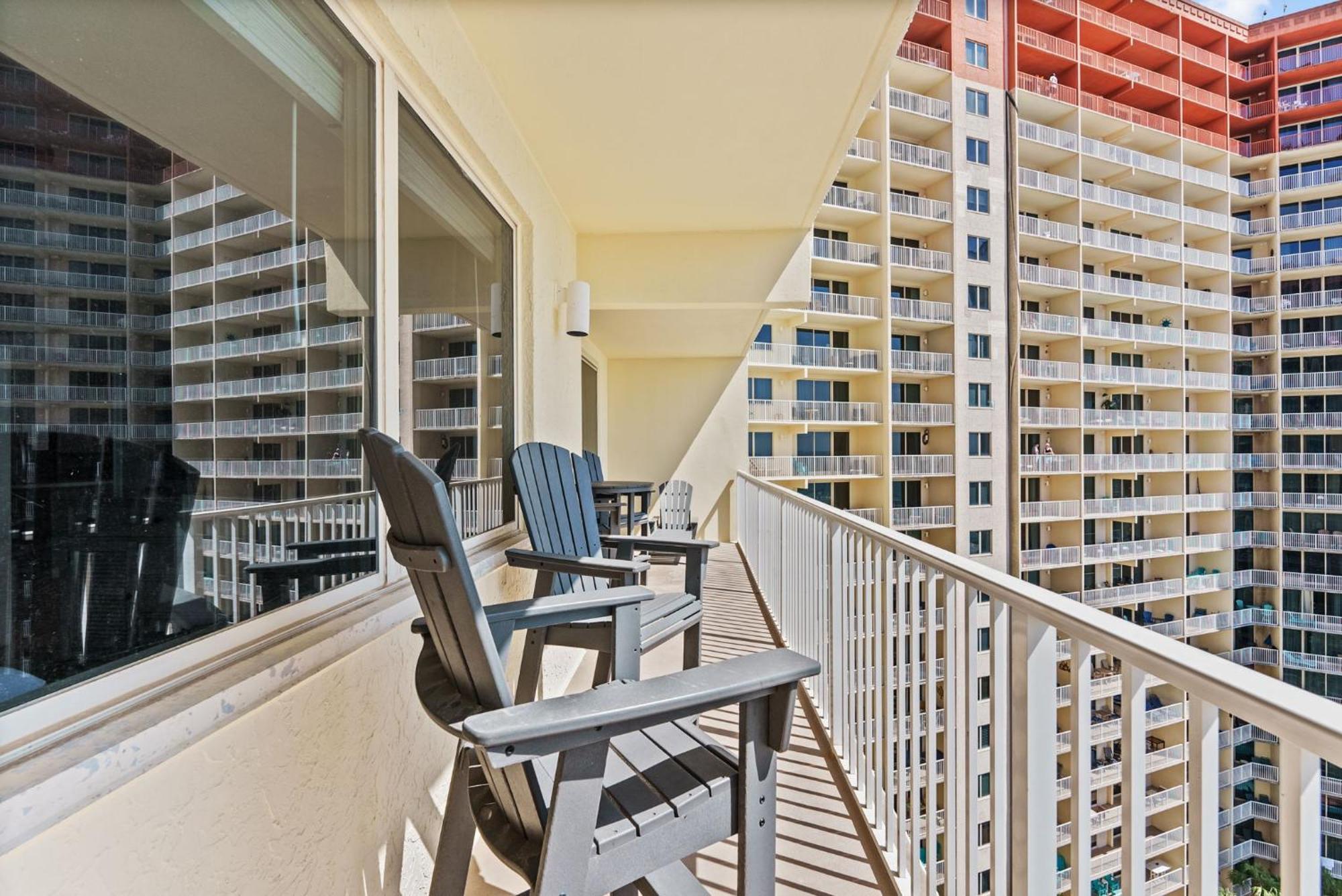 Spacious 2-Bedroom Condo Beachfront Resort! By Dolce Vita Getaways Pcb! Panama City Beach Zewnętrze zdjęcie